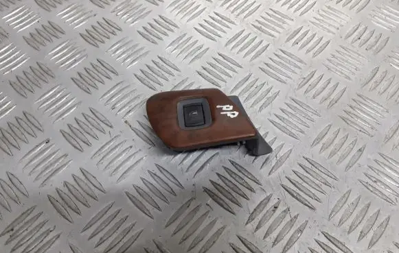 Skoda Octavia Mk1 (1U) Electric window control switch 1U1867186A