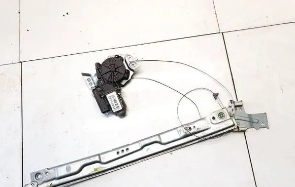 Peugeot 207 Front door window regulator motor 400915h