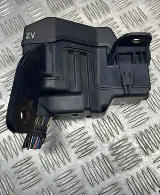 Toyota Avensis T250 Fuse box set 8382P1