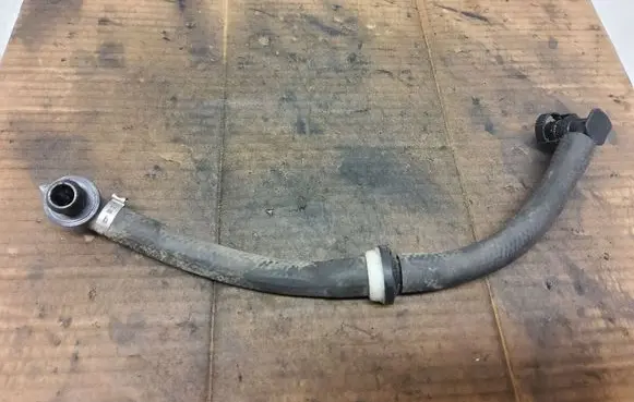 Volvo V70 Vacuum line/pipe/hose 3524375