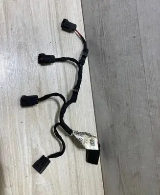 Audi A5 Fuel injector wires 06L971627M