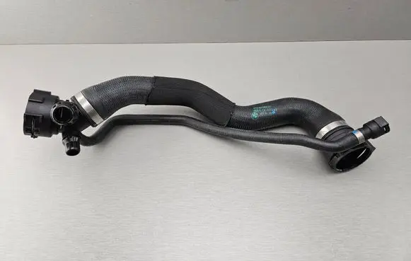 BMW X3 F25 Engine coolant pipe/hose 8571605 17128571605 8513605
