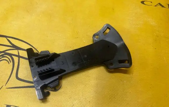 BMW 3 F30 F35 F31 Front bumper mounting bracket 51117296331 7296331