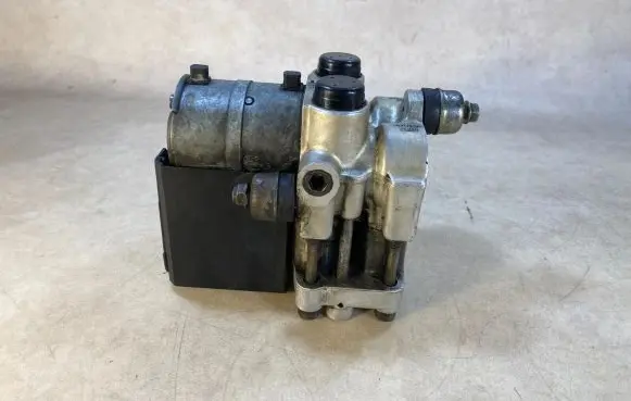 BMW 7 E23 ABS Pump 34511154995