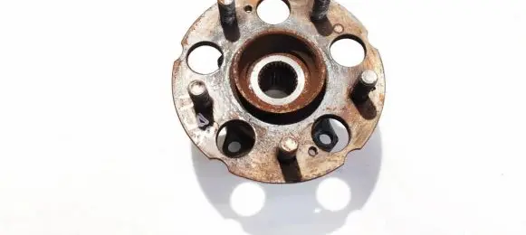Honda CR-V Rear wheel hub