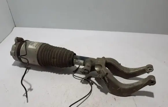 Volvo XC90 Front shock absorber/damper 32269548