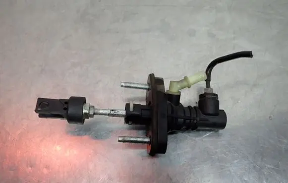 Toyota Corolla E140 E150 Clutch slave cylinder 