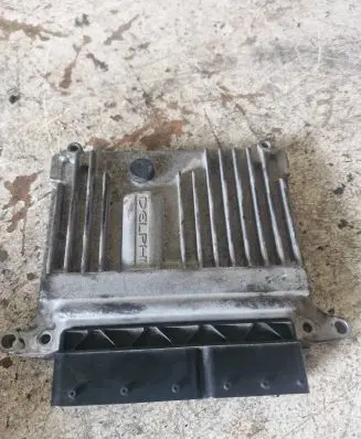 Mercedes-Benz C W204 Engine control unit/module A6461502734 28158989 A0054467440