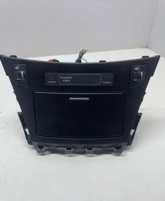 Toyota Avensis T270 Radio/GPS head unit trim 0519005210