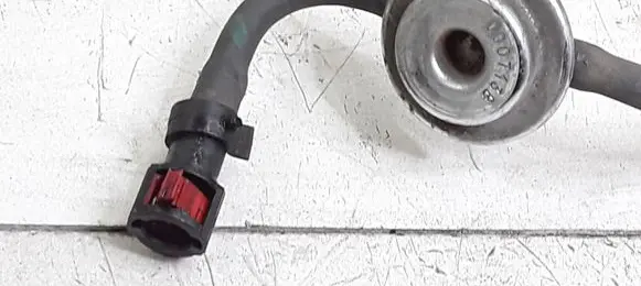 Ford Focus Fuel line/pipe/hose 00713b