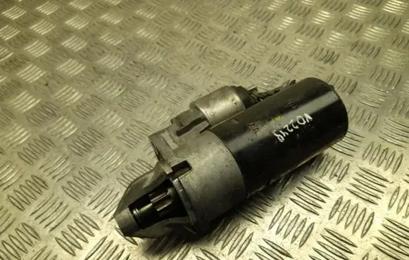 Mercedes-Benz C AMG W204 Starter motor A0061516501