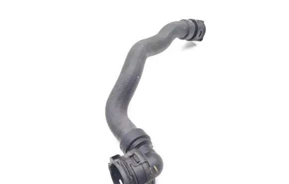Peugeot 3008 II Engine coolant pipe/hose