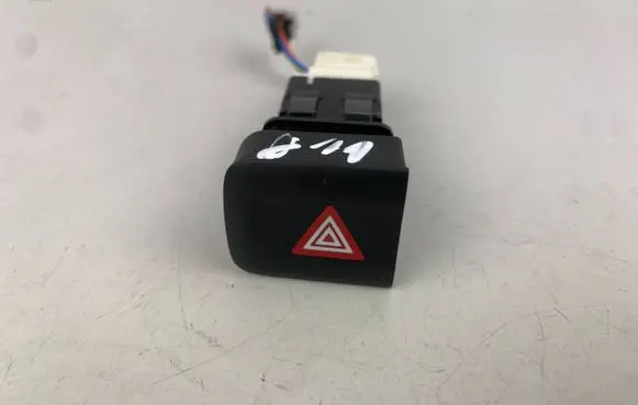 Citroen Berlingo Hazard light switch 98170430ZD