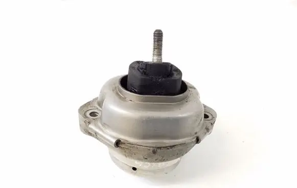 Engine mount bracket
