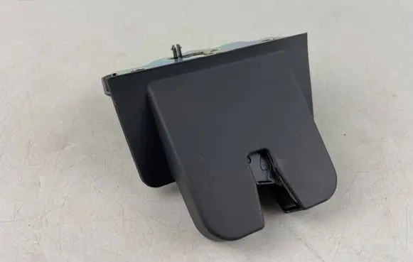 Seat Arona Tailgate/trunk/boot lock/catch/latch 5F0827505