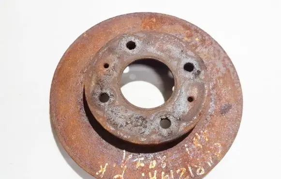 Mitsubishi Carisma Front brake disc ventiliuojamas