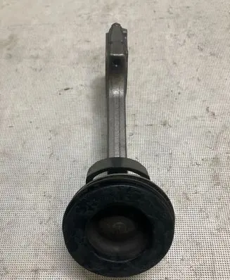 Nissan Navara D23 Piston with connecting rod