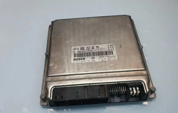 Mercedes-Benz A W168 Engine control unit/module A6681530279 0281010793