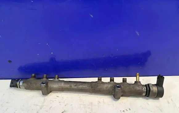 Fuel main line pipe