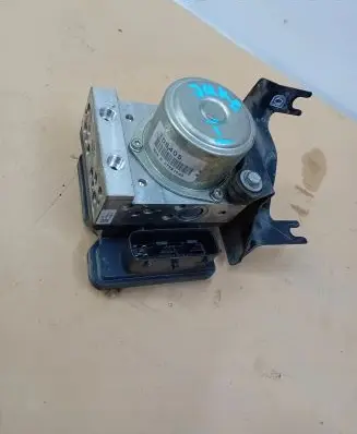 Nissan Juke I F15 ABS Pump A98000B51