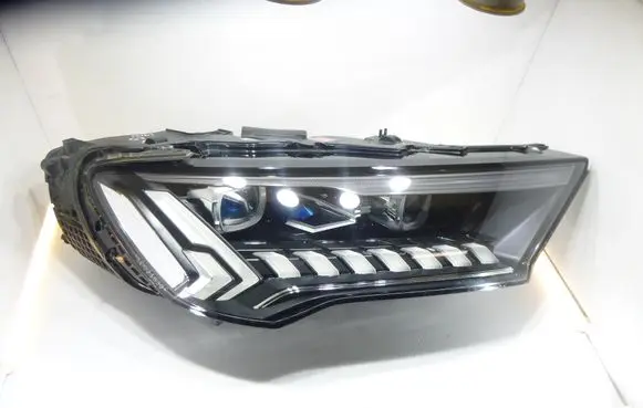 Audi Q7 4M Headlight/headlamp 4M0941086C 115672400