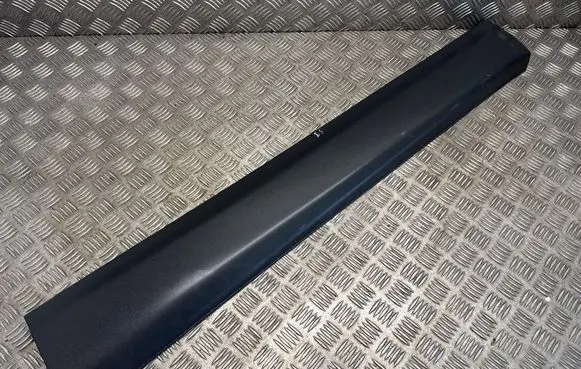 Nissan Qashqai Front door trim (molding) 808704EA0A