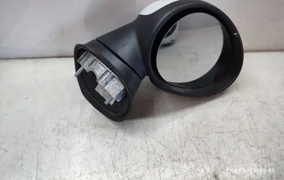 Mini Cooper Countryman R60 Front door electric wing mirror