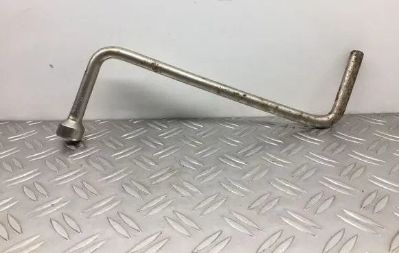 BMW X3 E83 Wheel nut wrench 6758731 675873117