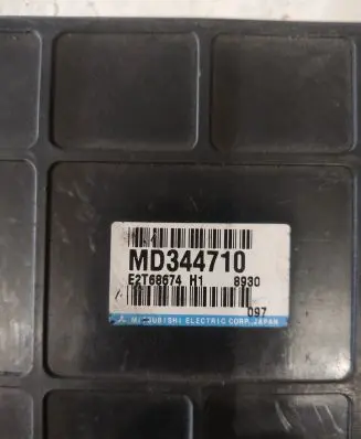 Mitsubishi Pajero Engine control unit/module MD344710 E2T68674