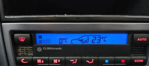 Volkswagen Golf IV Climate control unit