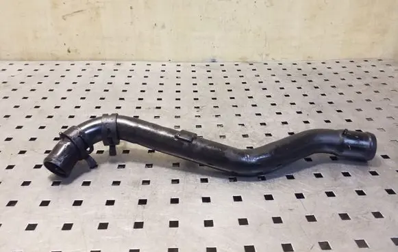 KIA Sorento Engine coolant pipe/hose