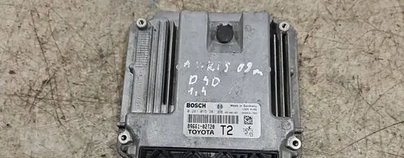 Toyota Auris 150 Engine control unit/module 0281015361 1039S31760 8966102T20