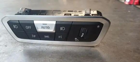 BMW X5 G05 Light switch 61315A16B02