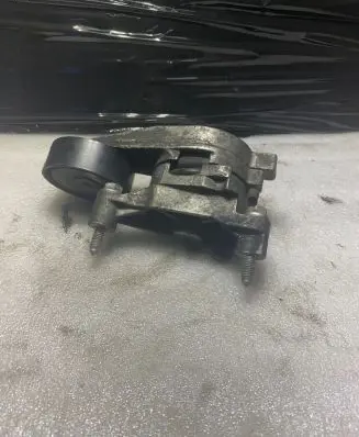 Volkswagen PASSAT B6 Alternator belt tensioner 03C903315