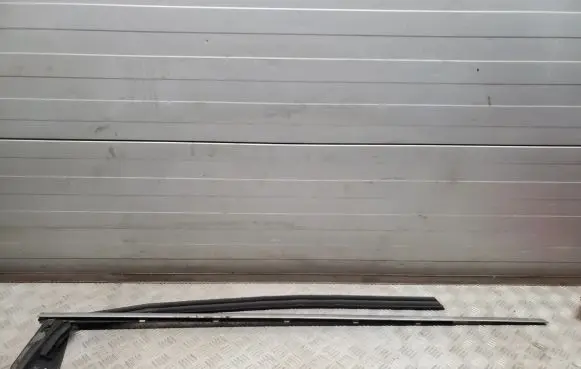 Mercedes-Benz CL C216 Front door glass trim molding A2167200424