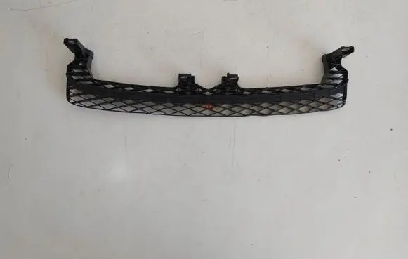 Volkswagen PASSAT B7 Front bumper mounting bracket 3AA807571