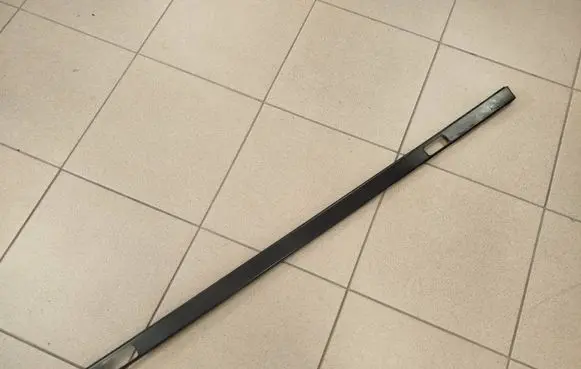 Mercedes-Benz GL X166 Roof trim bar molding cover A1666901880