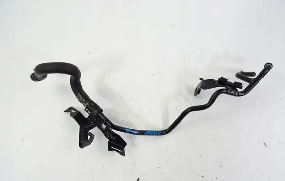 Volkswagen Golf VII Engine coolant pipe/hose 04L121070AB 5Q0122157CL