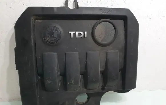 Skoda Octavia Mk2 (1Z) Engine cover (trim)