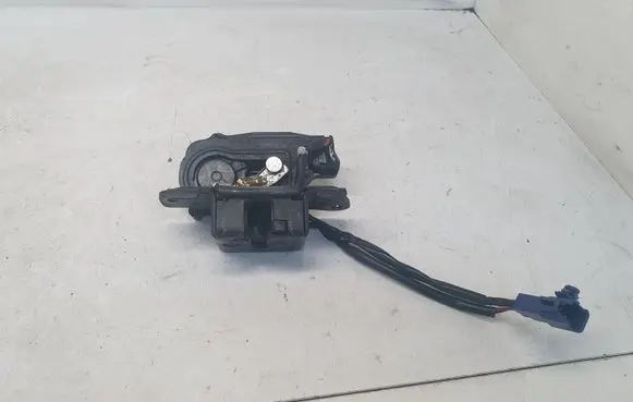 Toyota Prius (XW20) Engine bonnet/hood lock/catch