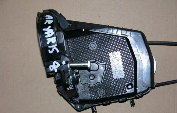Toyota Yaris Rear door lock