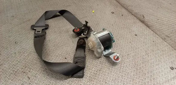 KIA Carens II Rear seatbelt 