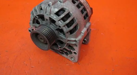 Seat Ibiza IV (6J,6P) Generator/alternator 03D903025H