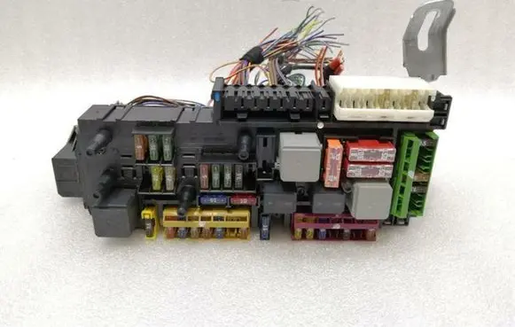Mercedes-Benz E W212 Fuse box set A2129009622 A2129009722