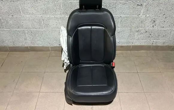 Jeep Grand Cherokee WL Front passenger seat 