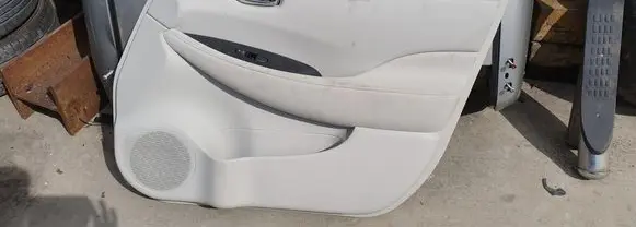 Nissan Leaf I (ZE0) Front door card panel trim 809223NAOA