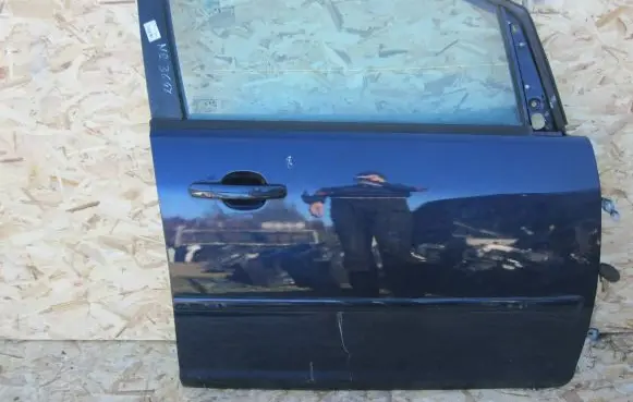 Ford C-MAX I Front door