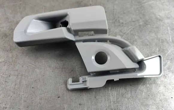Front bumper mounting bracket