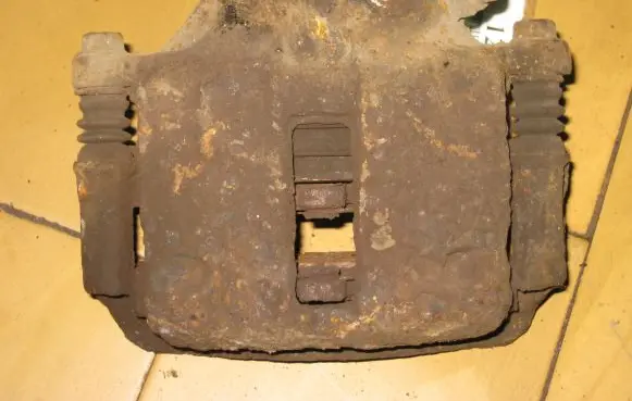 Hyundai H-100 Front brake caliper
