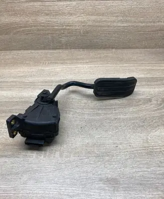 Ford Galaxy Accelerator throttle pedal 7M1721603A 98VW9F836AB